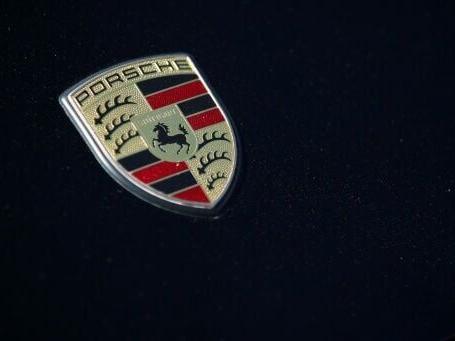 Porsche loses almost one billion euros on shift back to petrol